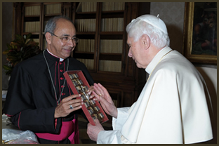 Pope Benedict with Syro-Malabar Bishop