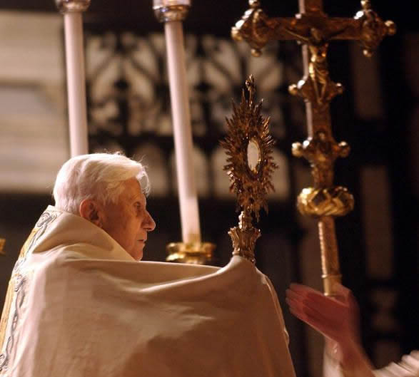 H.H. Benedict XVI at Corpus Christi