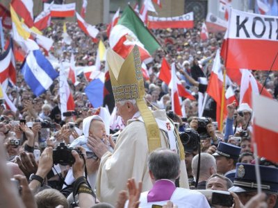 H.H. Benedict XVI with Croation Youth