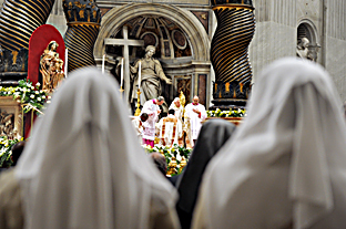 H.H. Benedict XVI at Vespers with Religious